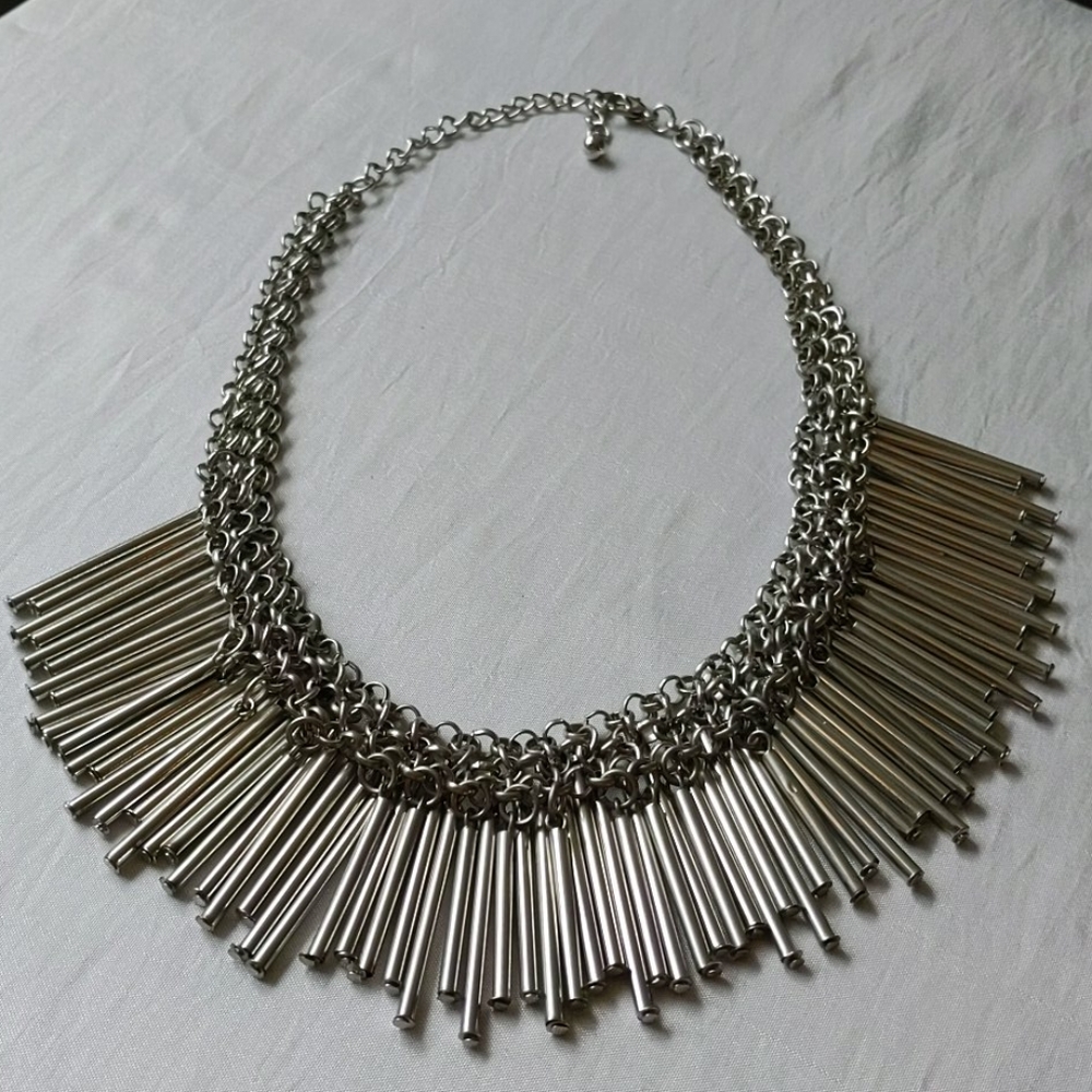 Statement collar silver tone necklace